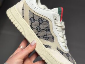 Gucci 3040