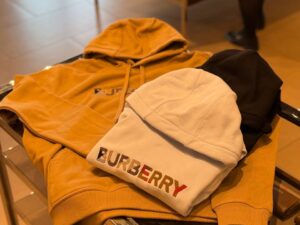 BURBERRY OUTLET 8229