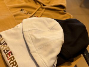 BURBERRY OUTLET 8230