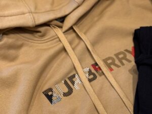 BURBERRY OUTLET 8231