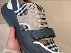 BURBERRY OUTLET 8238