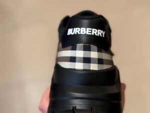 BURBERRY OUTLET 8243