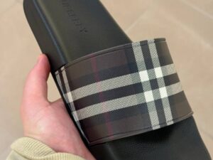 BURBERRY OUTLET 8253