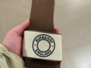 BURBERRY OUTLET 8258
