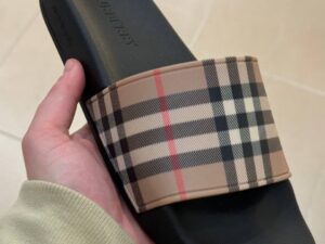BURBERRY OUTLET 8275