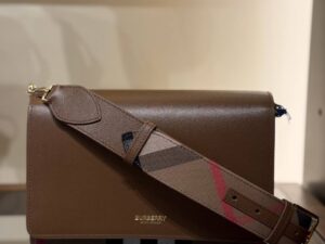 BURBERRY OUTLET 8285