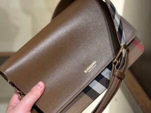 BURBERRY OUTLET 8287