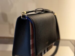 BURBERRY OUTLET 8293