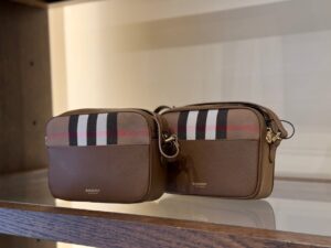 BURBERRY OUTLET 8297