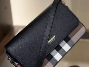 BURBERRY OUTLET 8298