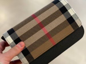 BURBERRY OUTLET 8335