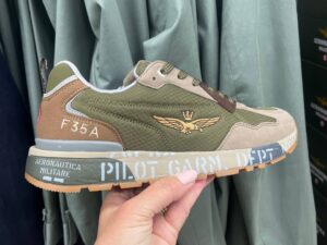 Glamour Boutique 96837