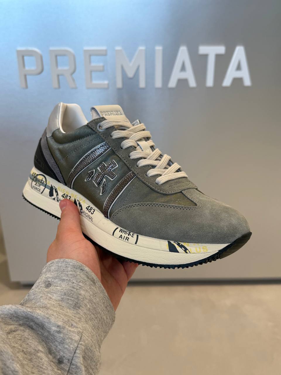 PREMIATA 19765