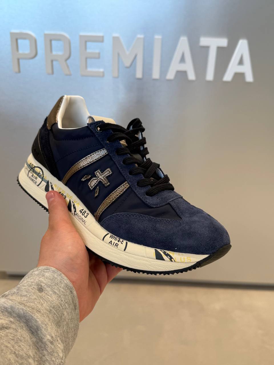 PREMIATA 19767