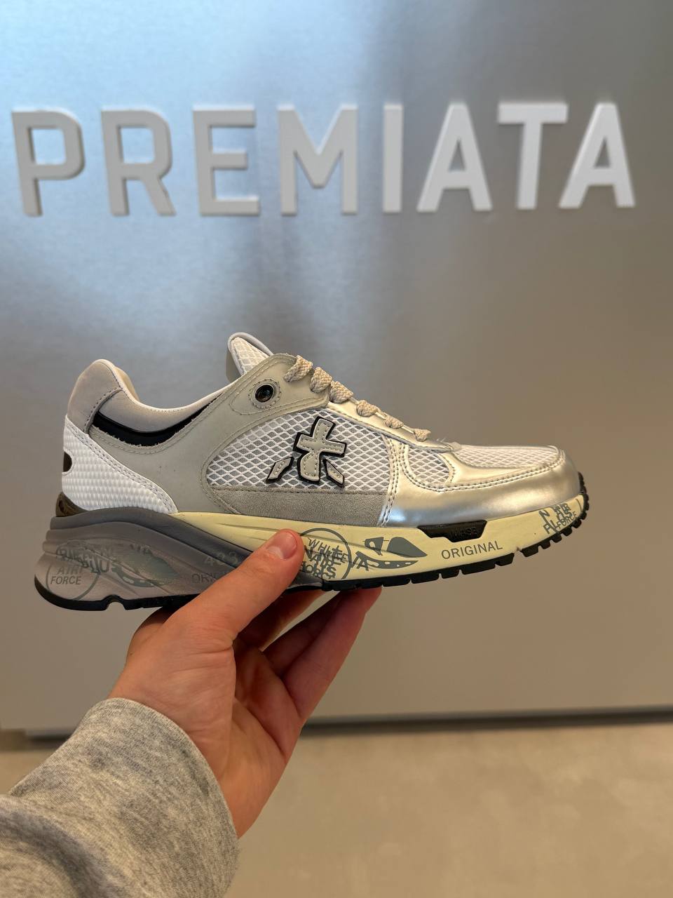 PREMIATA 19776