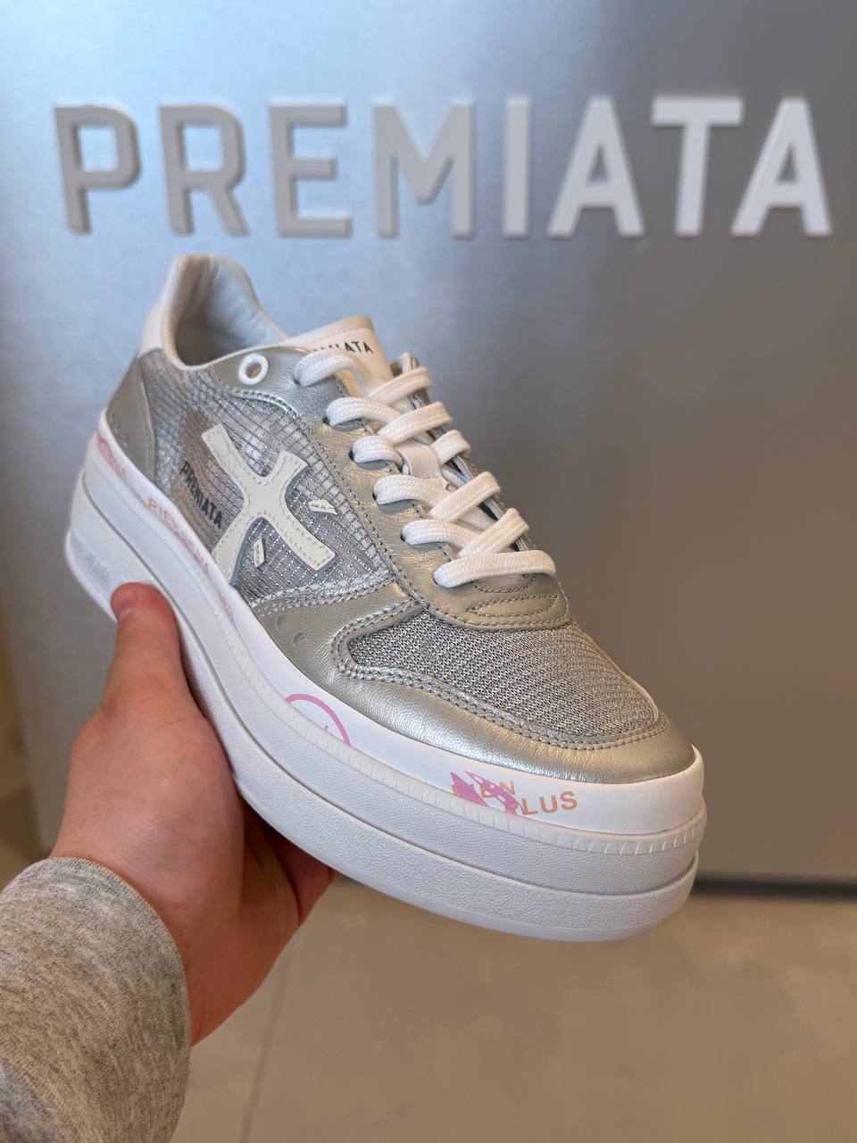 PREMIATA 19789