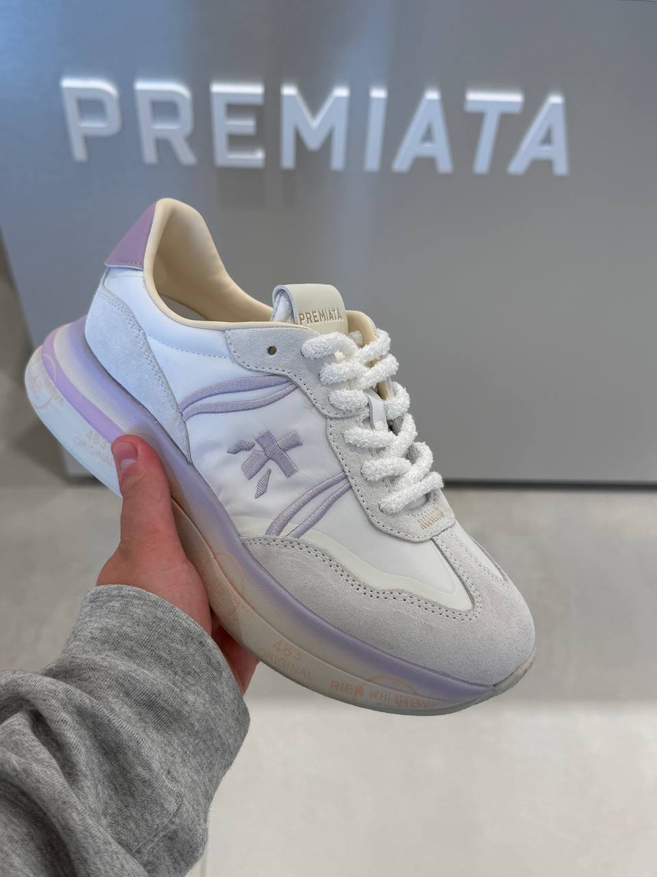 PREMIATA 19809