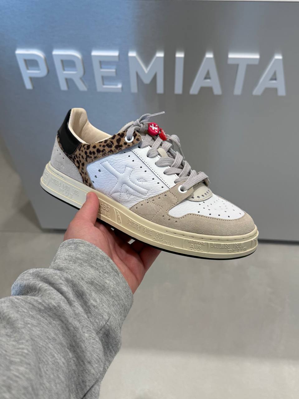 PREMIATA 19821