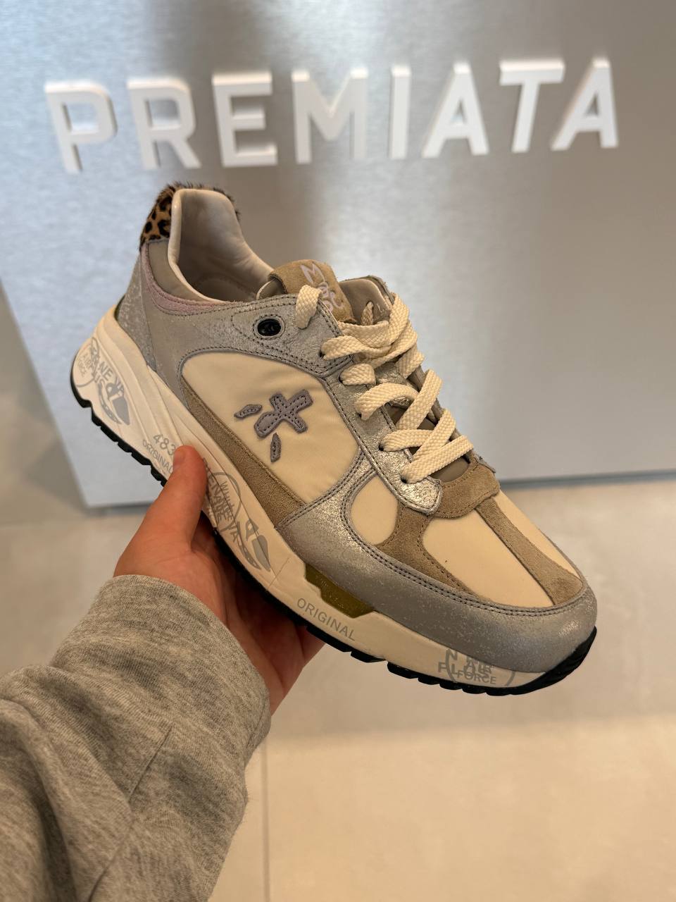 PREMIATA 19831