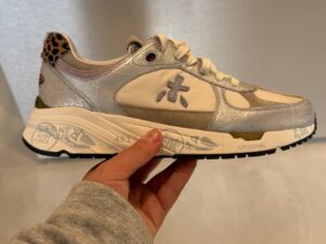 PREMIATA 19832