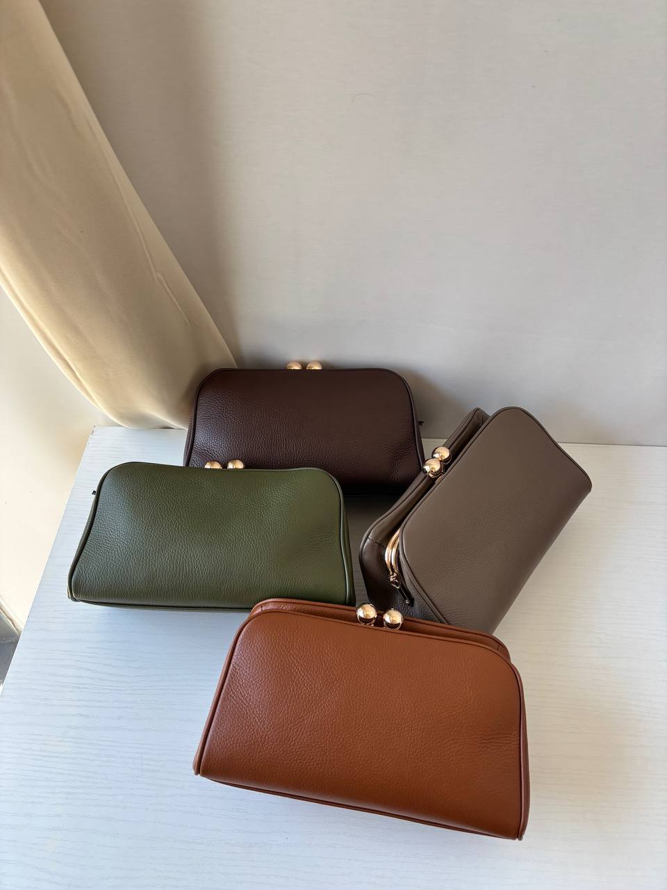 LEATHER COUNTRY 118617