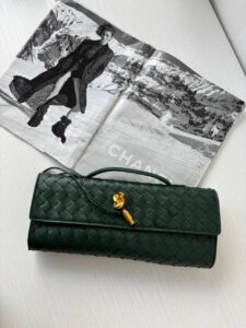 Кожаный плетеный клатч LEATHER COUNTRY