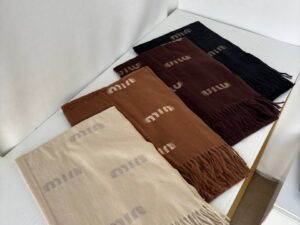 Шарф женский Miu Miu LEATHER — фото 1 Шарф женский Miu Miu LEATHER