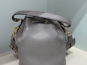 PRADA OUTLET 126168