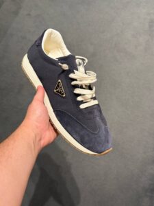 Кроссовки Prada темно-синие Prada Outlet