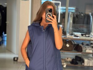 Жилет утепленный с капюшоном MaxMara