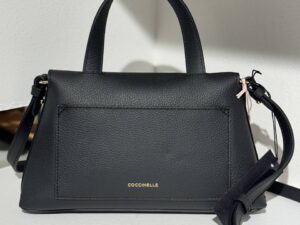 Кожаная сумка Coccinelle MaxMara — фото 1 Кожаная сумка Coccinelle MaxMara