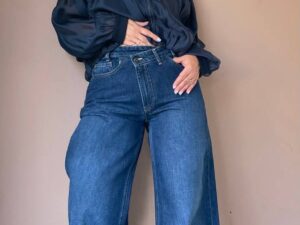 Джинсы широкие с асимметричным MaxMara