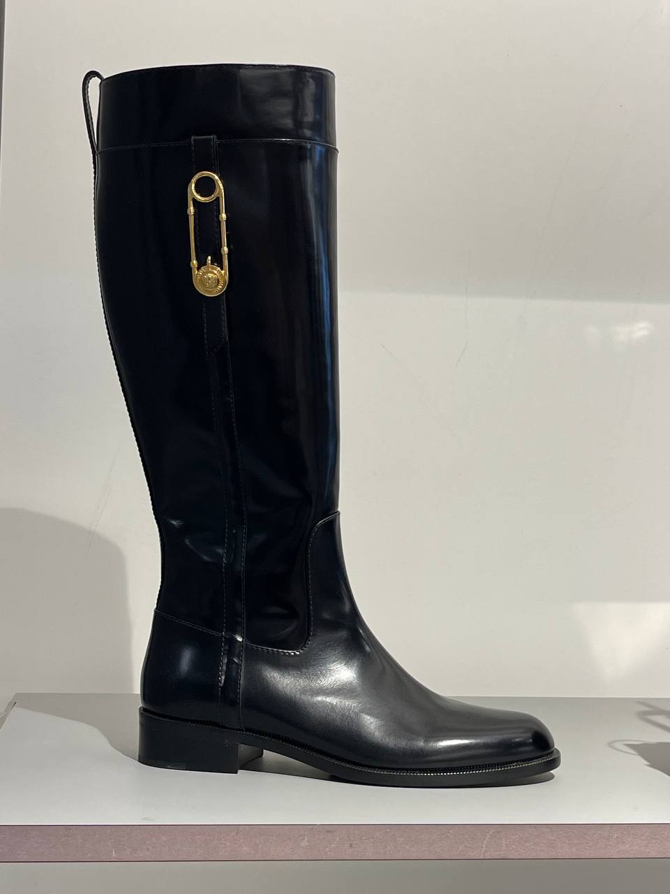 VERSACE OUTLET 156