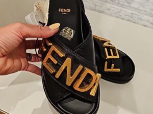 FENDI OUTLETS 1580