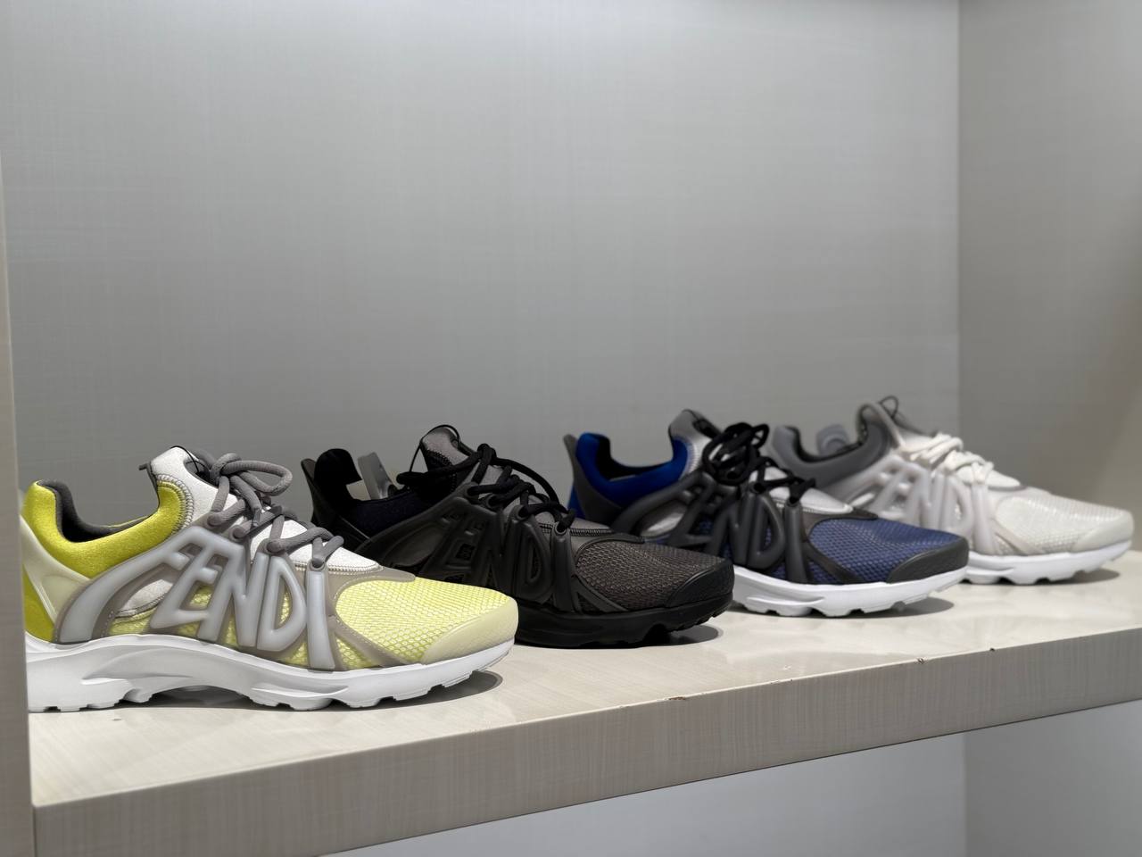 FENDI OUTLETS 1617