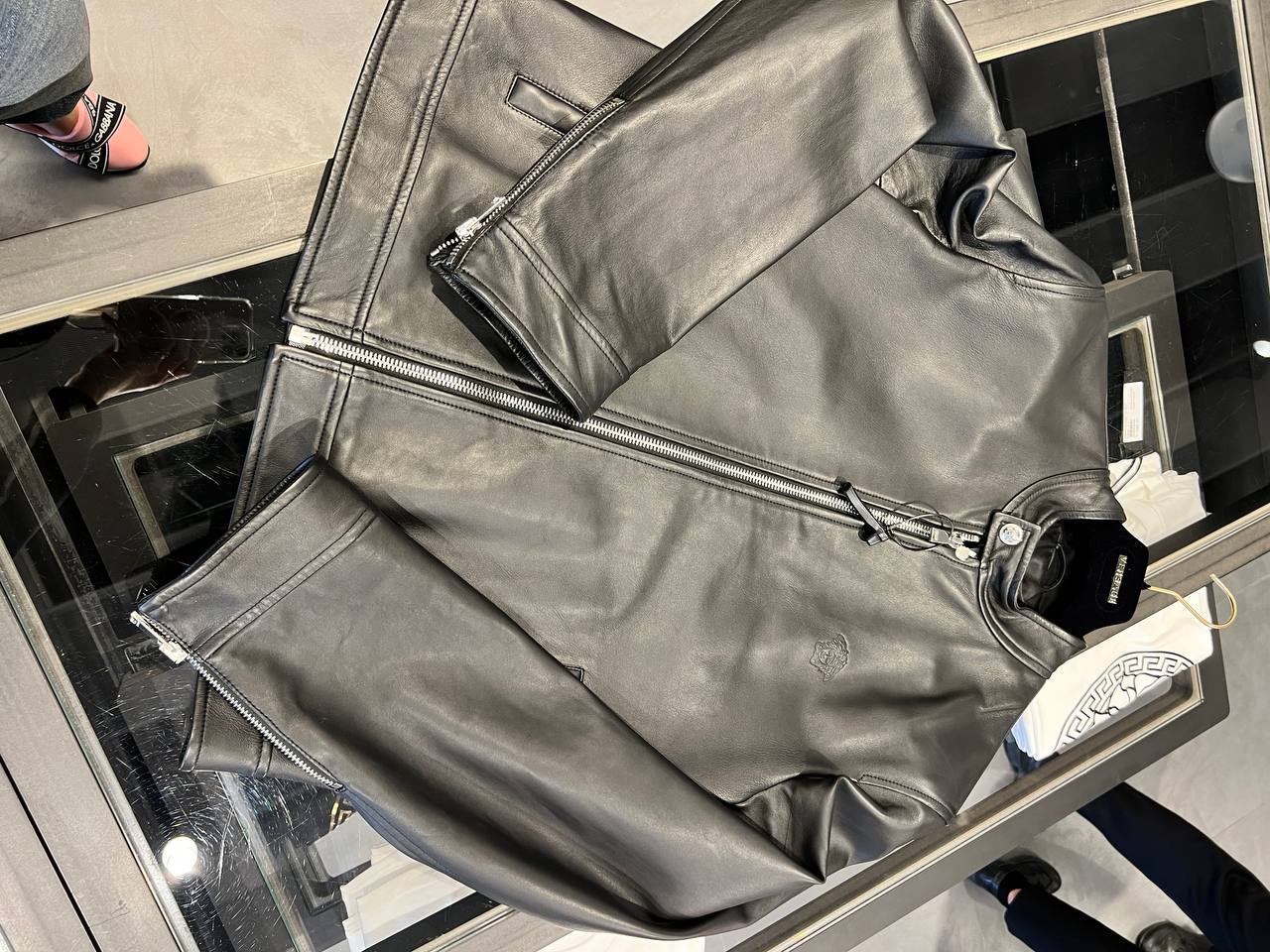 VERSACE OUTLET 182