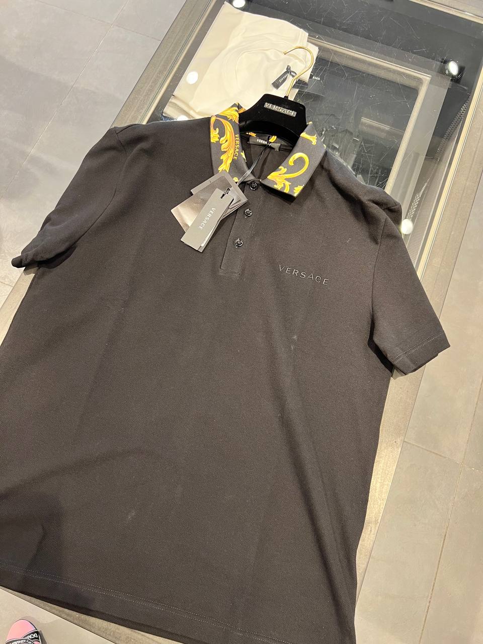VERSACE OUTLET 203