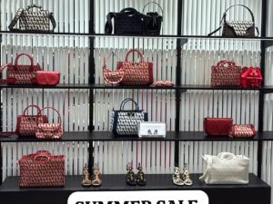 Сумка женская Valentino Garavani Valentino — фото 1 Сумка женская Valentino Garavani Valentino