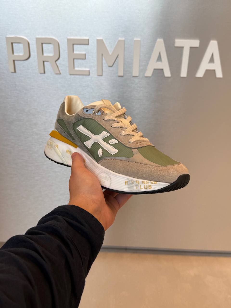 Premiata 23224