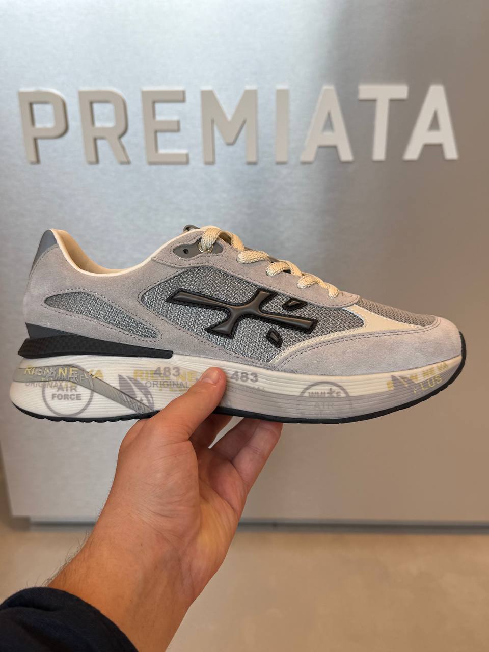 Premiata 23228