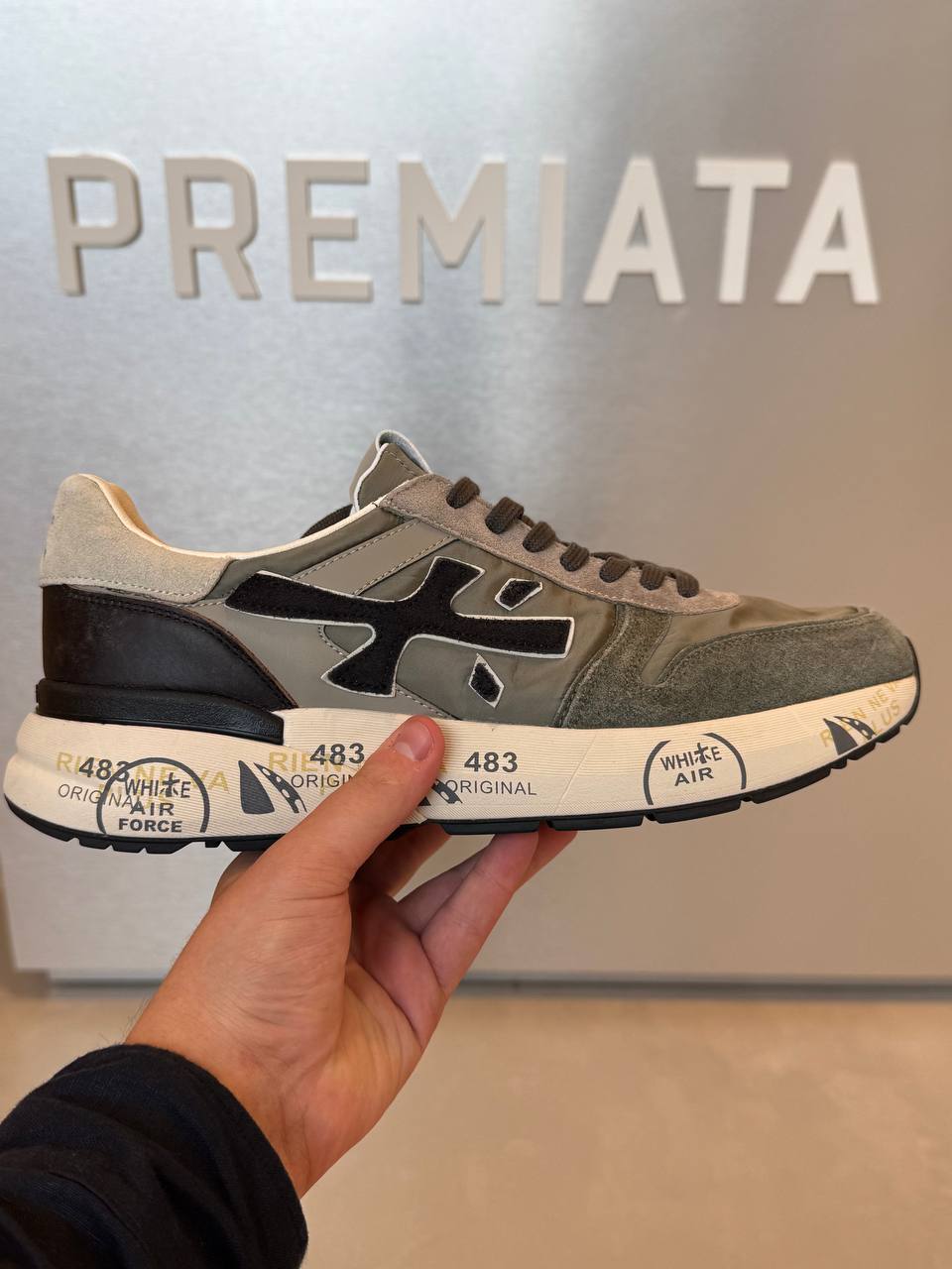 Premiata 23240