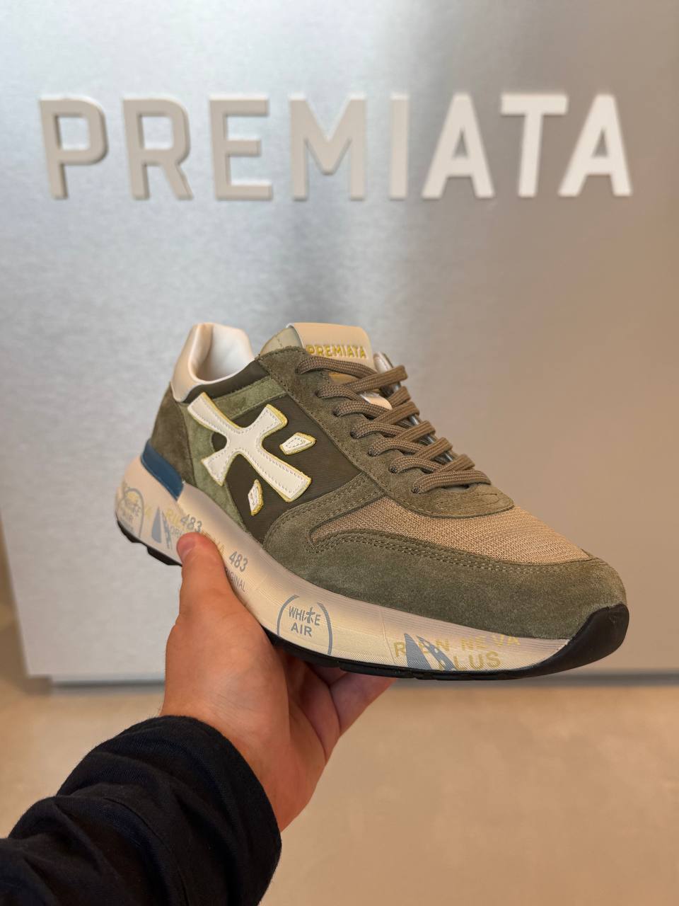 Premiata 23242