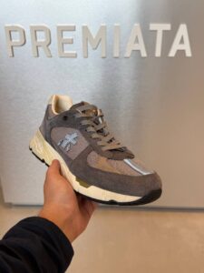 Premiata 23260