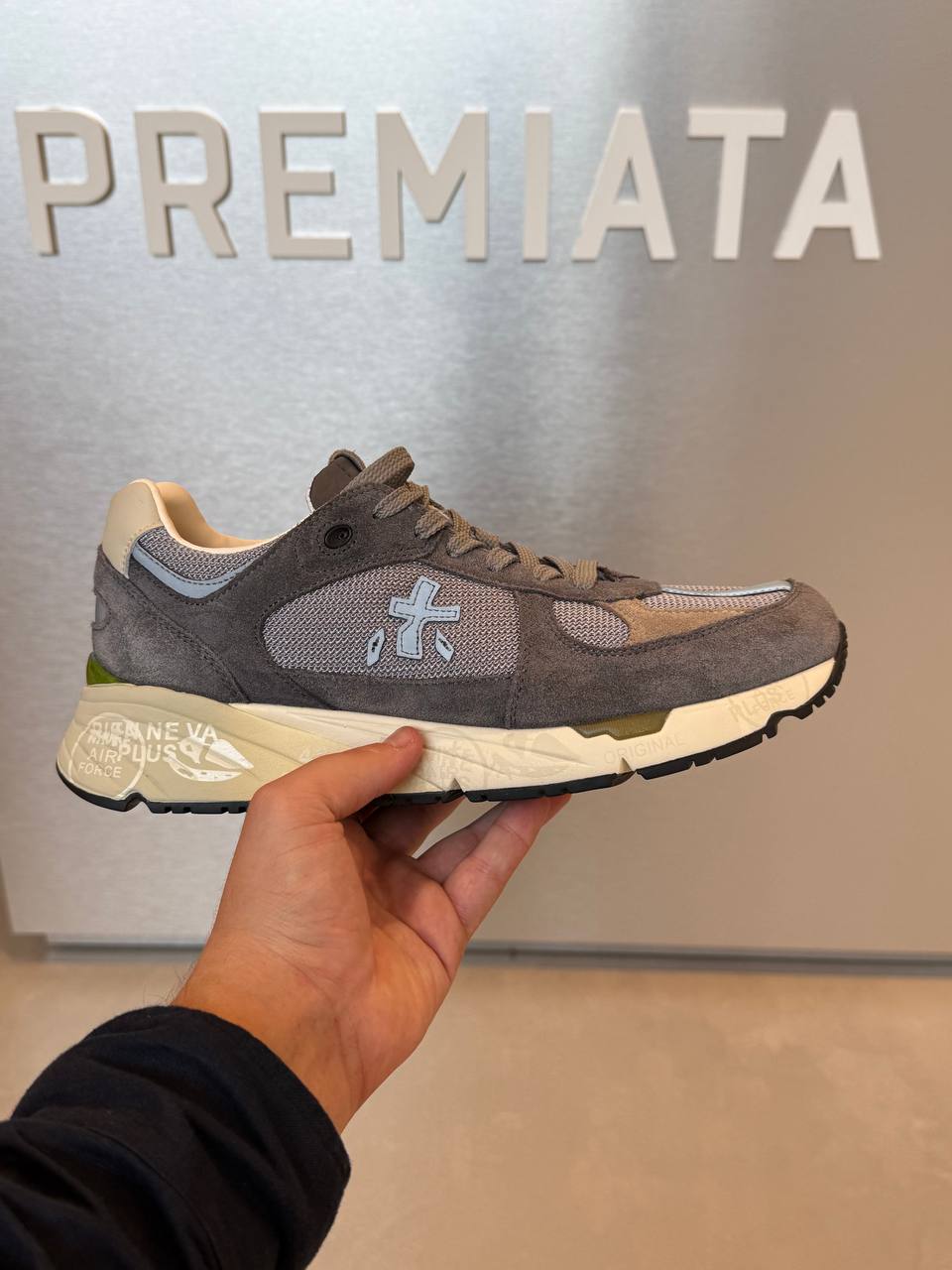 Premiata 23260