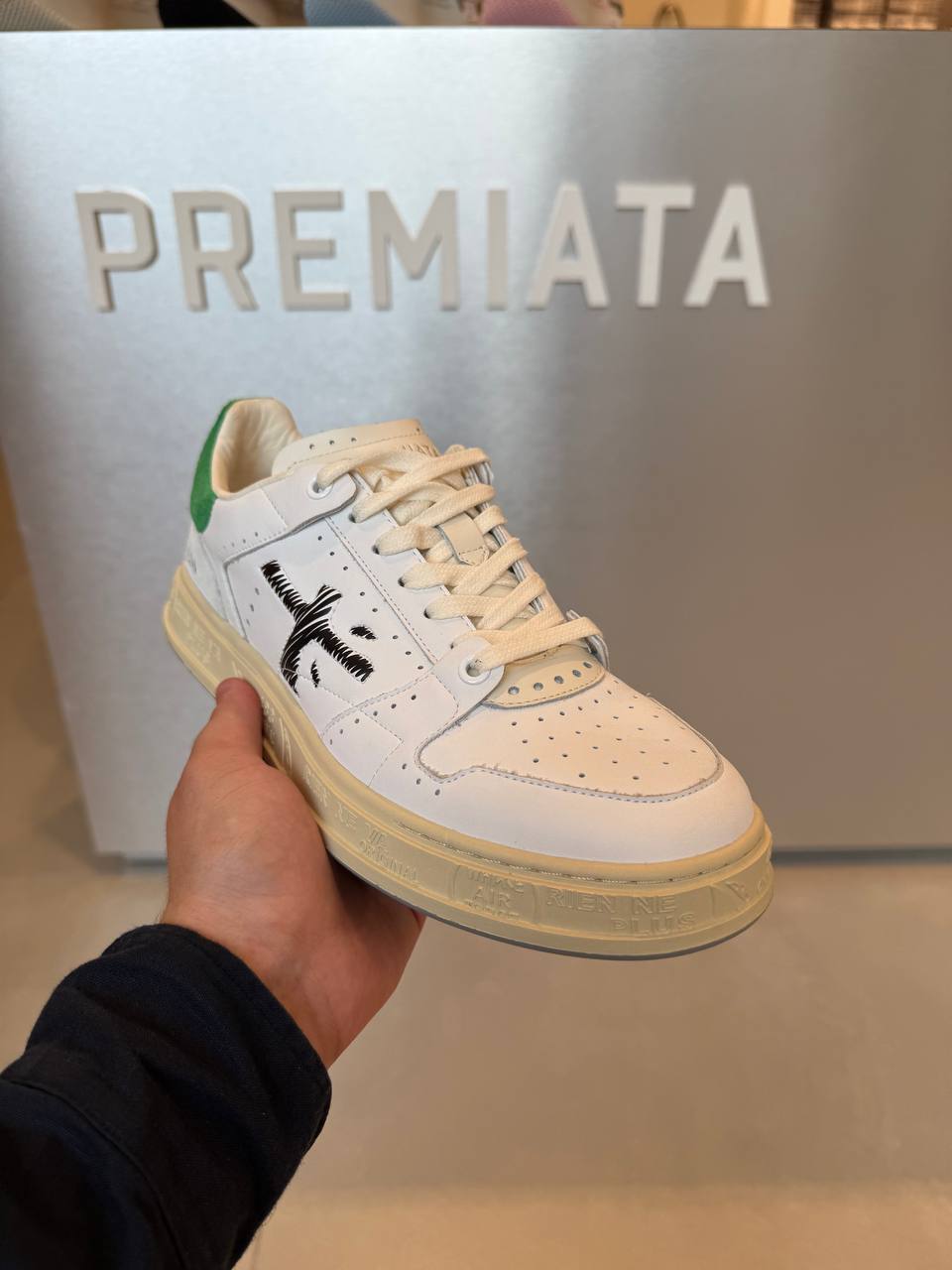 Premiata 23264