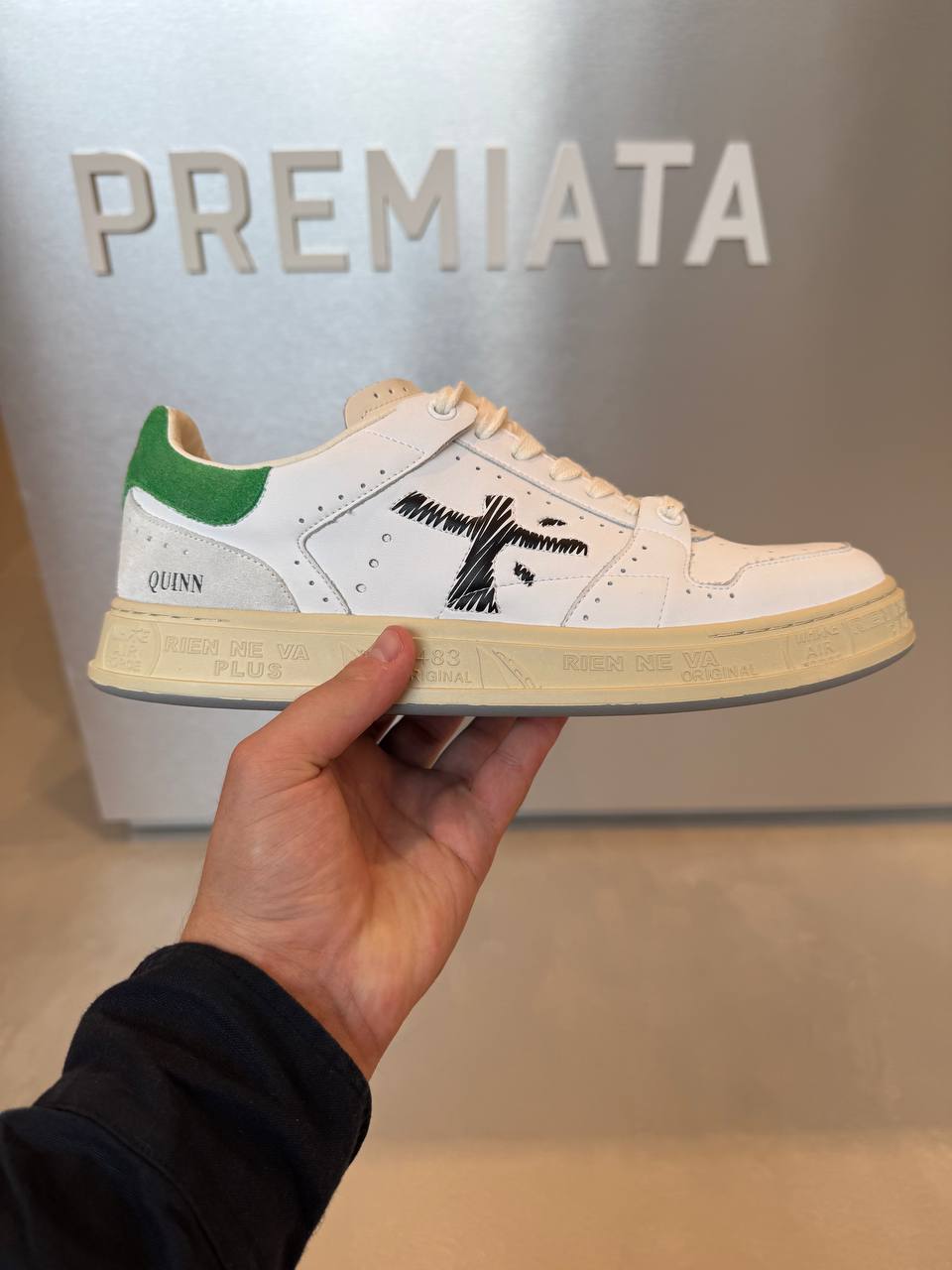 Premiata 23264