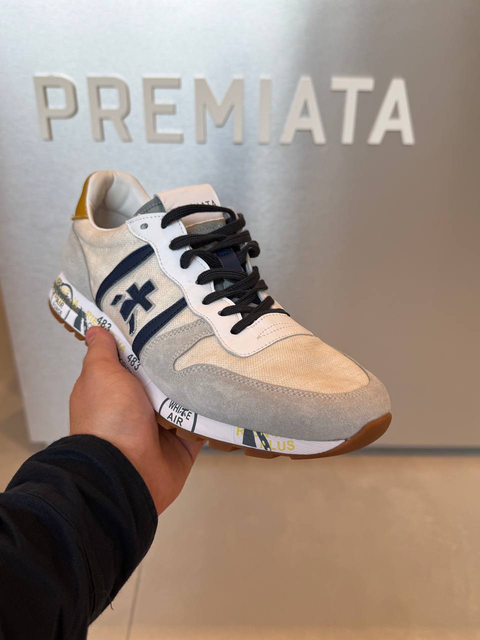Premiata 23276
