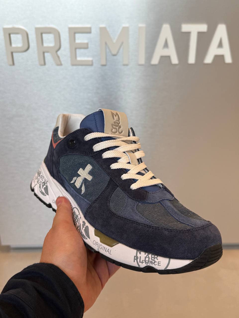 Premiata 23282