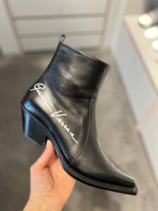 VERSACE OUTLET 233