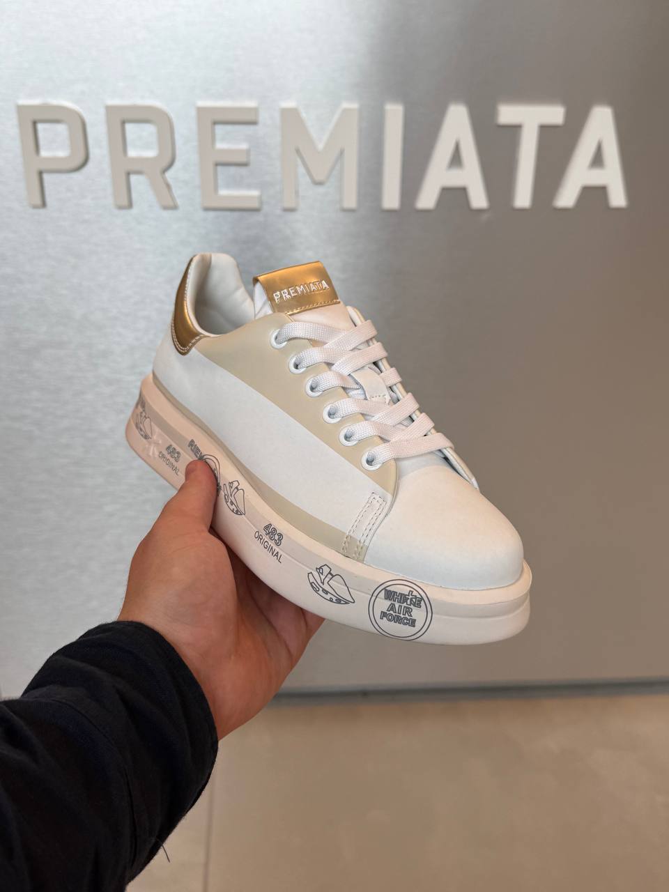 Premiata 23301